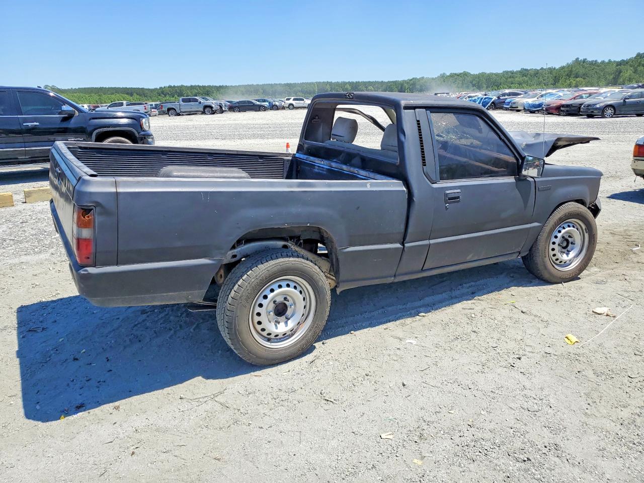 Mitsubishi Mighty Max