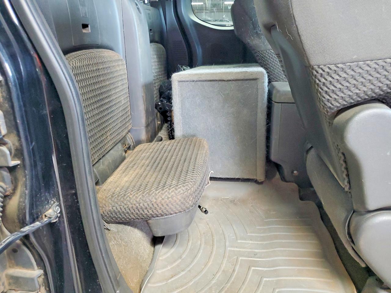 Nissan Frontier Sv V6