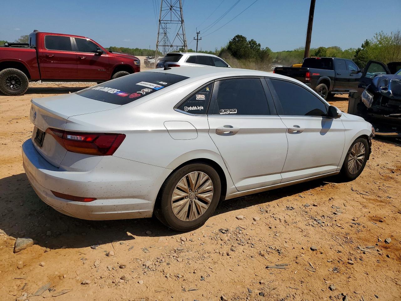 Volkswagen Jetta S