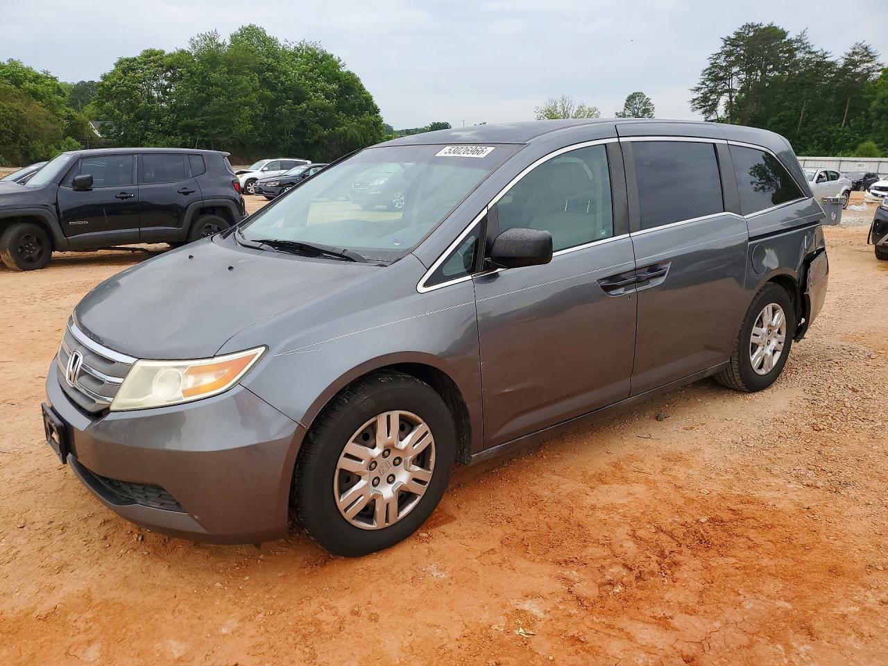 Salvage Honda Odyssey Image