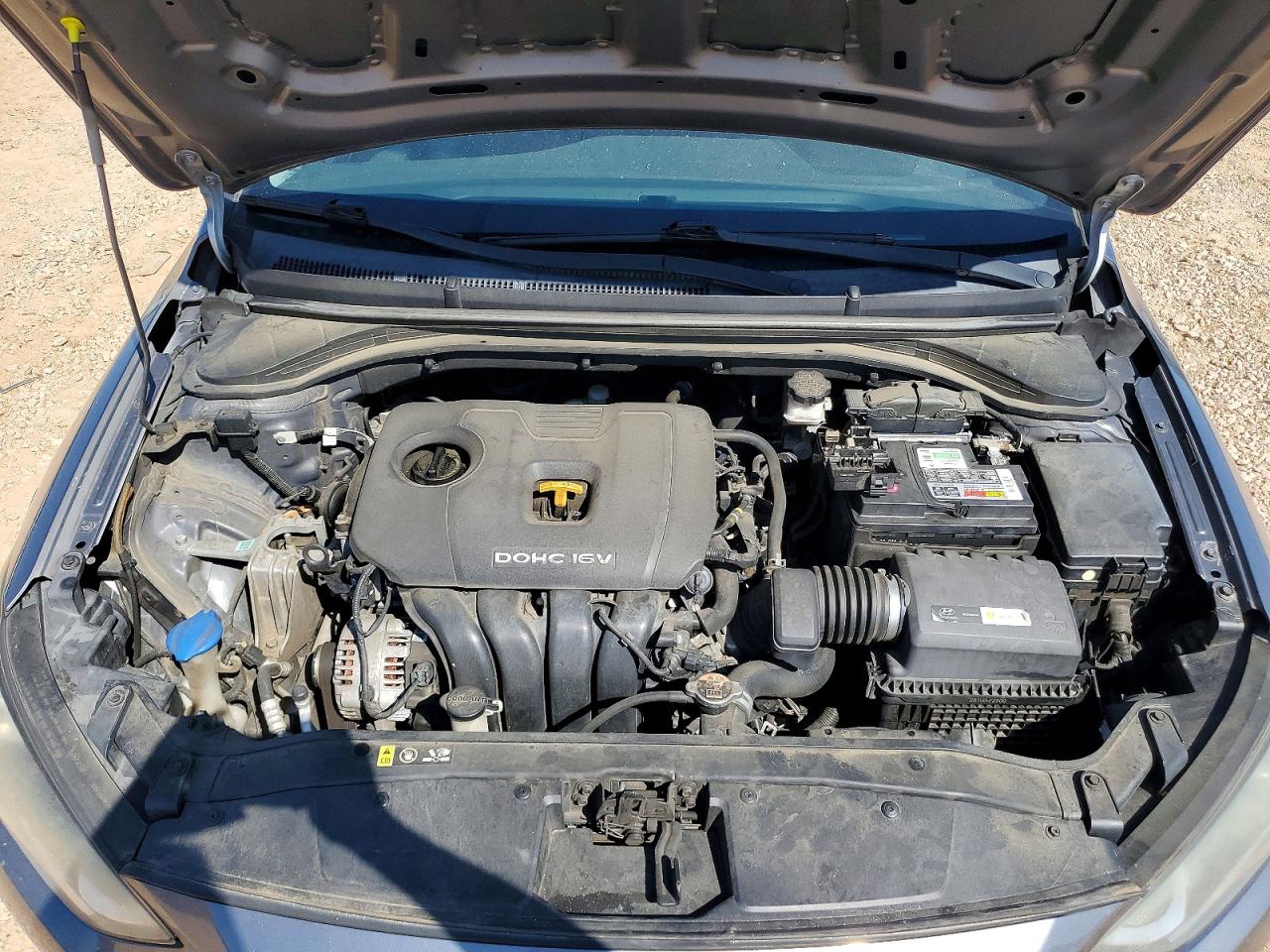 Hyundai ELANTRA Sel