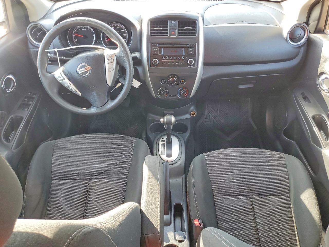 Nissan Versa Sv