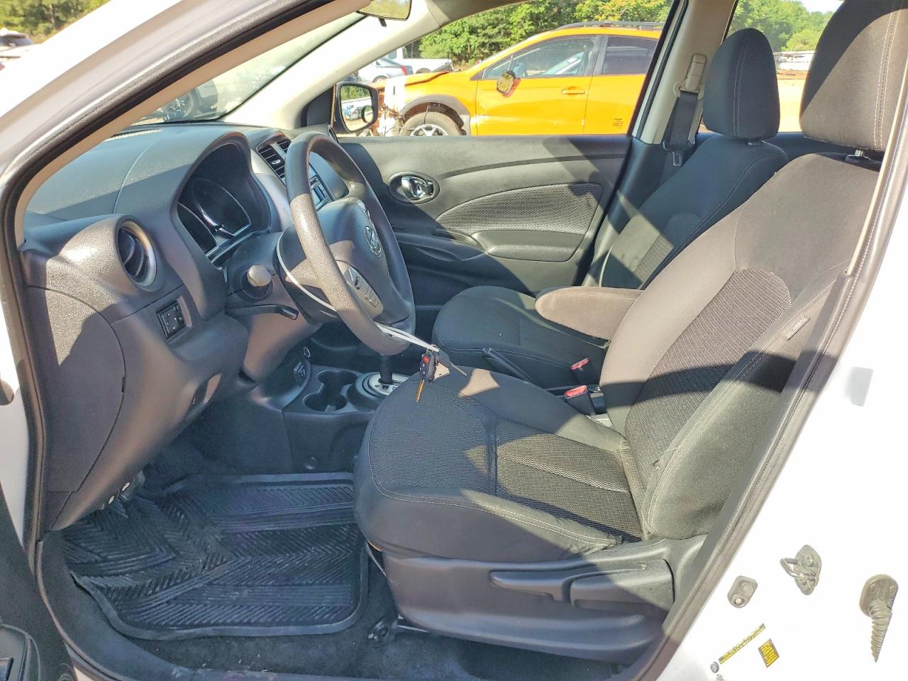 Nissan Versa Sv