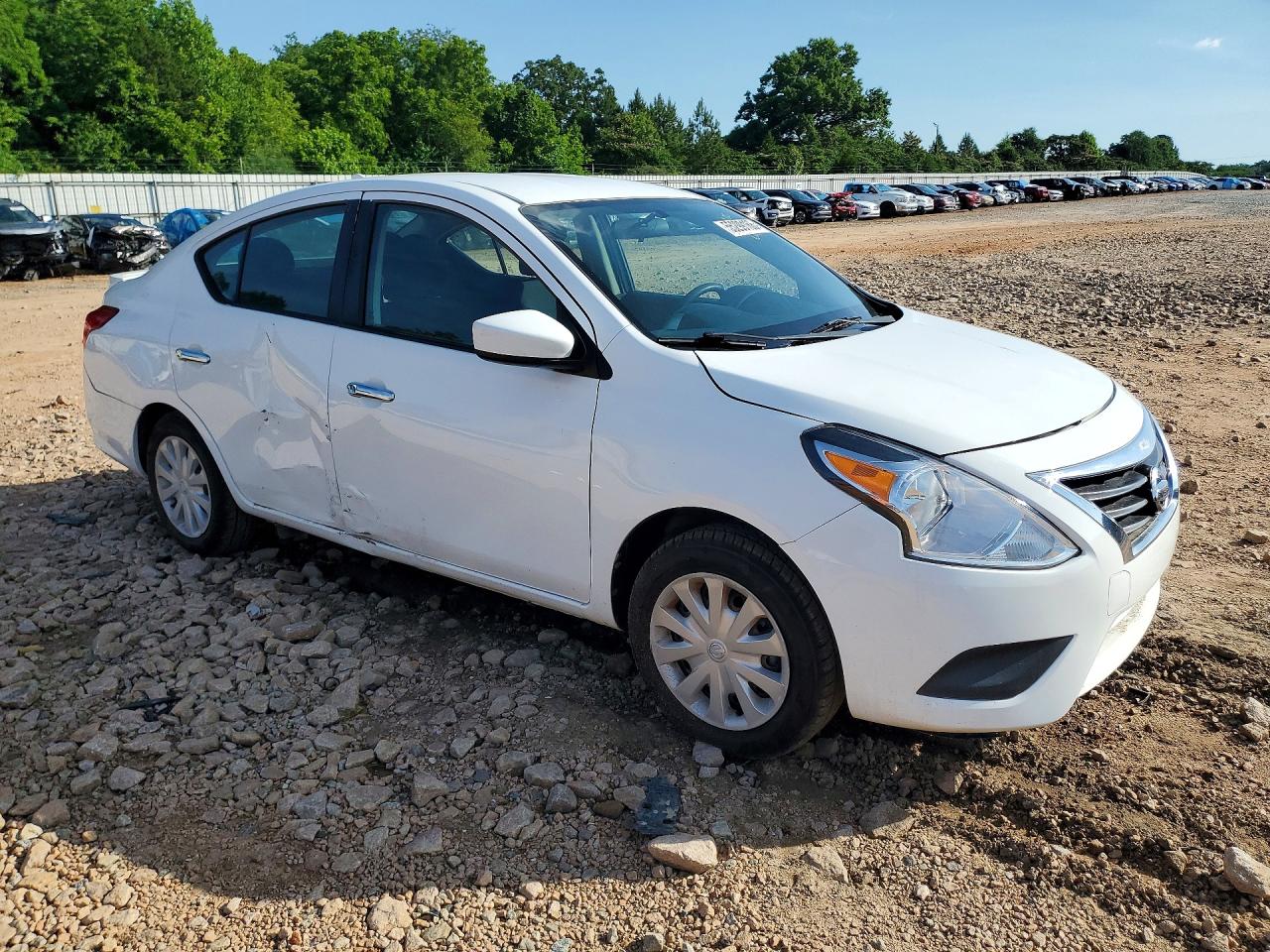 Nissan Versa Sv