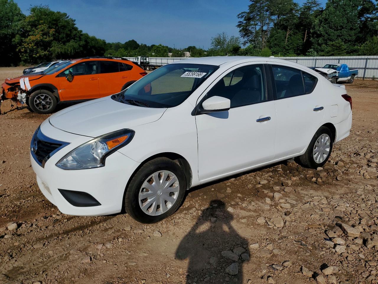 Salvage Nissan Versa Image