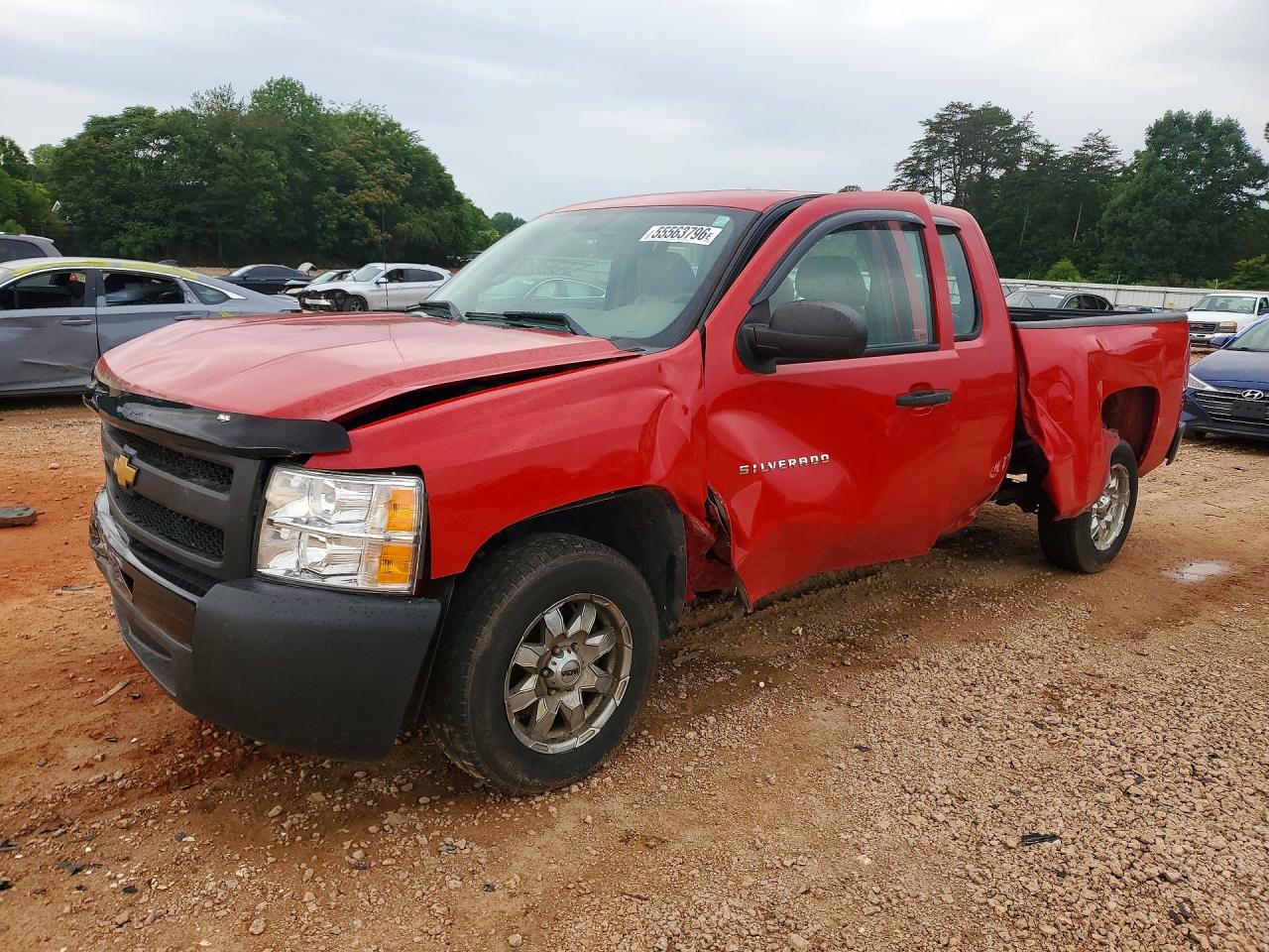 Salvage Chevrolet Silverado Image