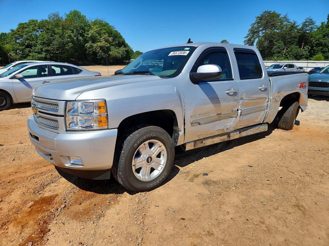 Salvage Chevrolet Silverado Image