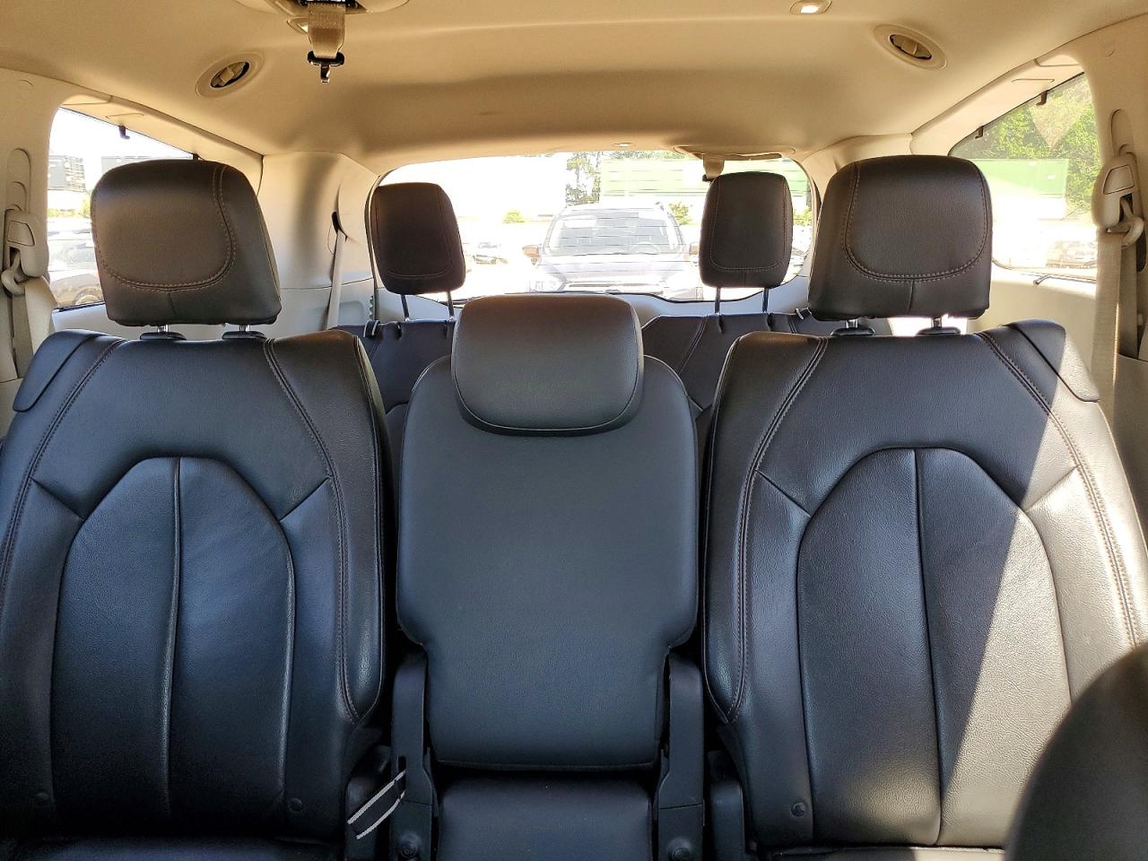 Chrysler Pacifica Touring L