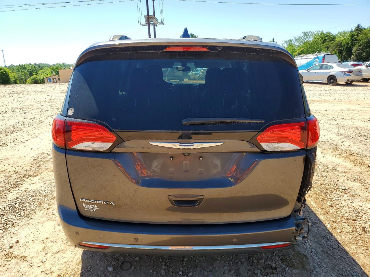 Chrysler Pacifica Touring L