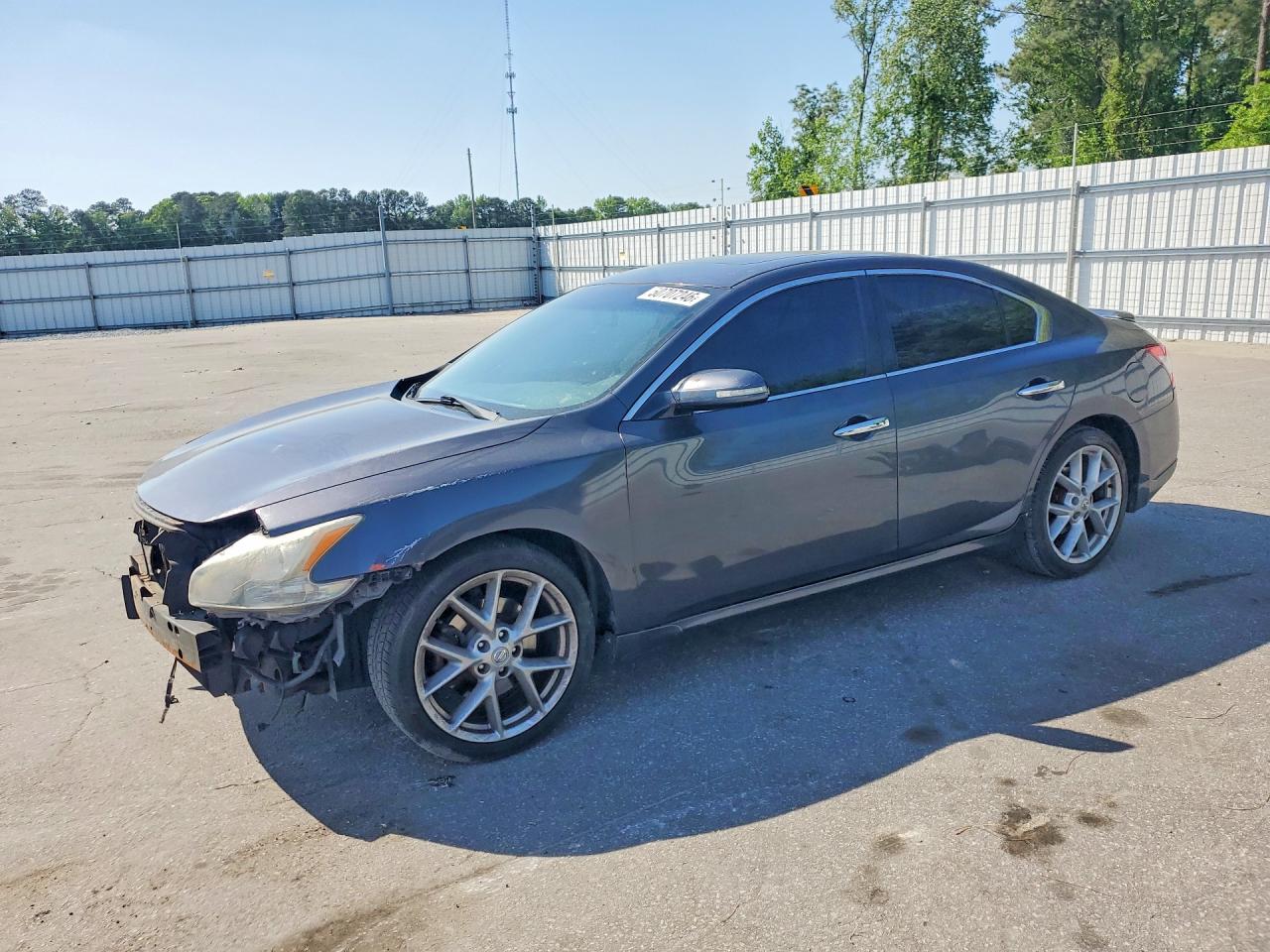 Salvage Nissan Maxima Image