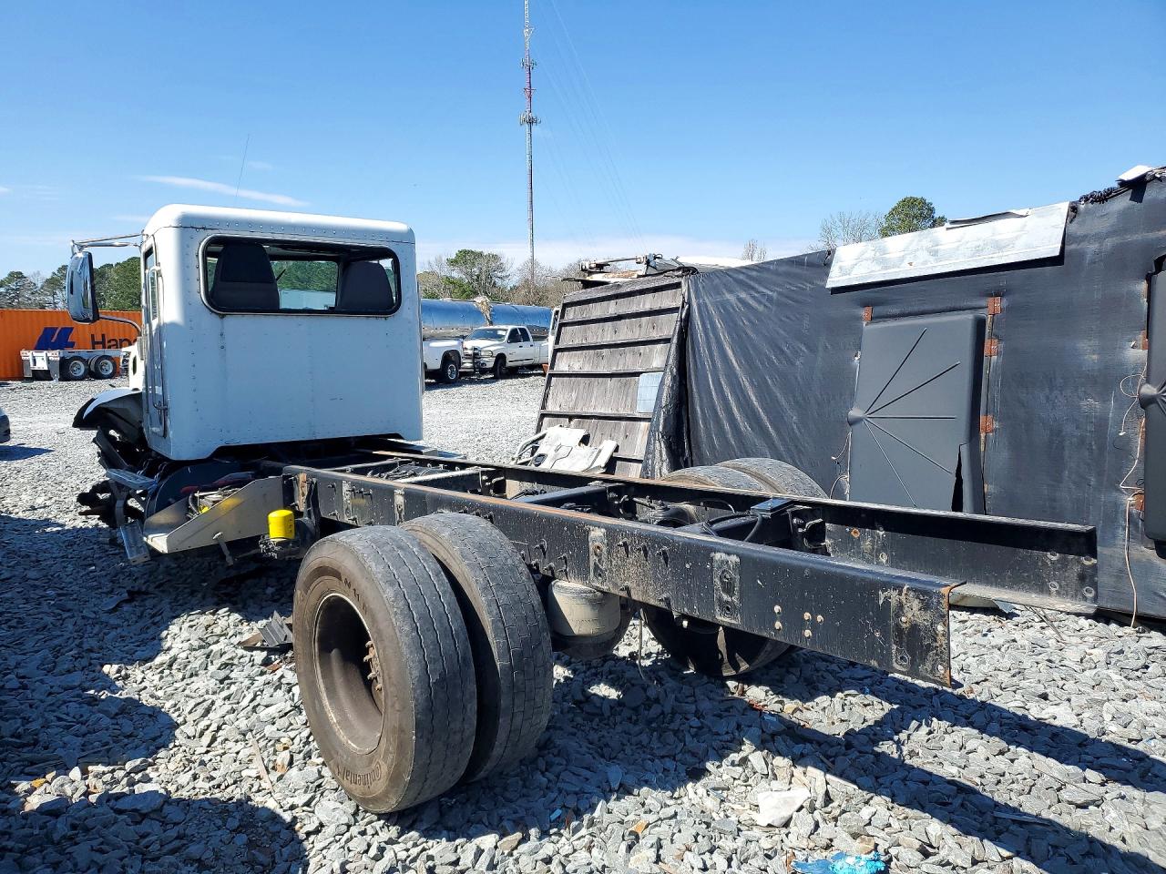 Peterbilt 337