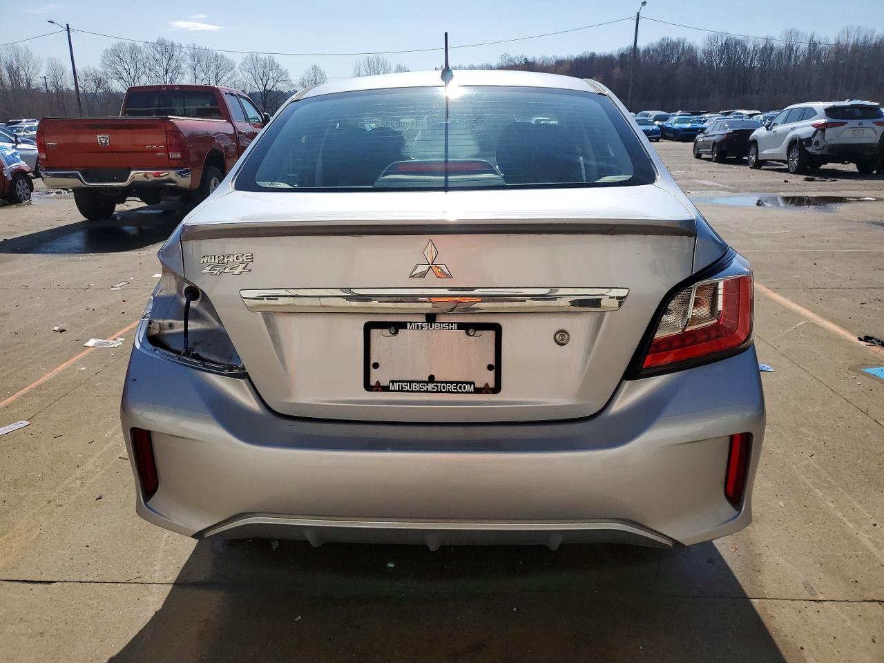 Mitsubishi Mirage G4 Es