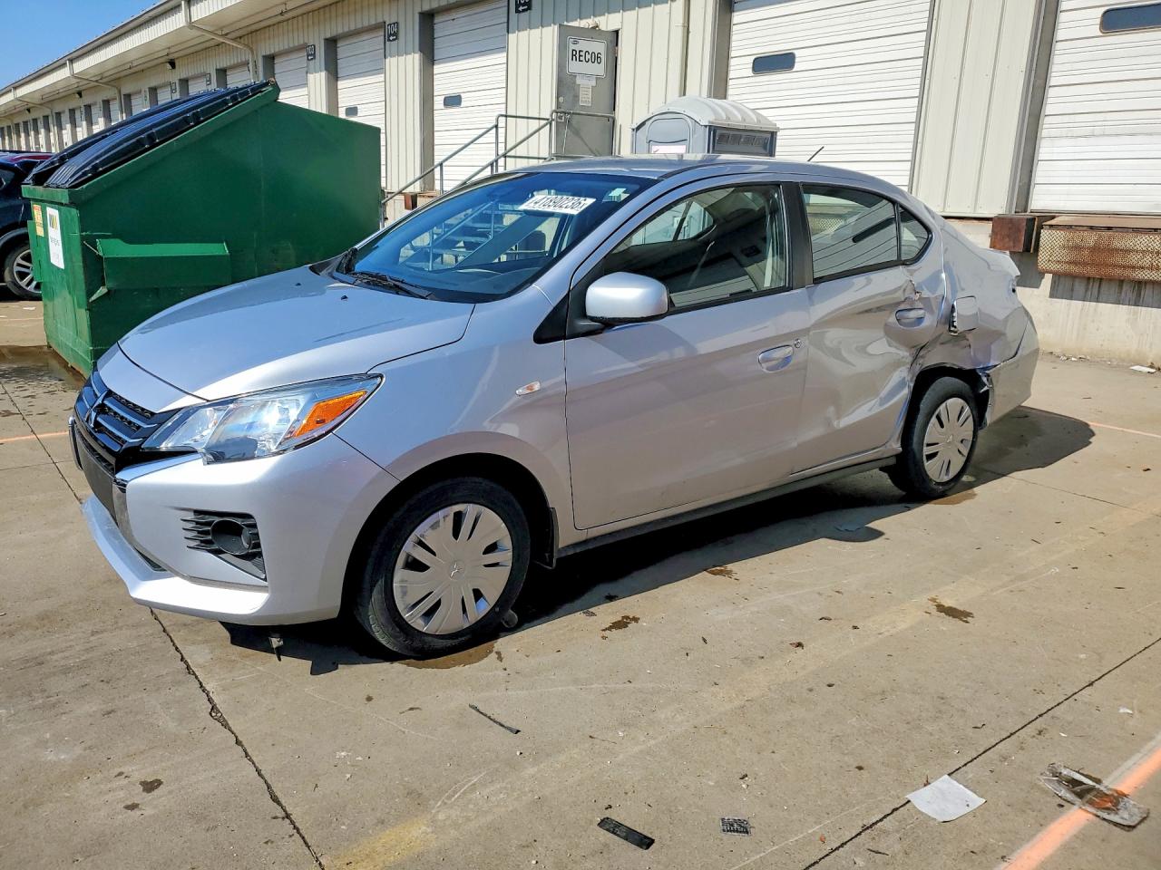Salvage Mitsubishi Mirage Image