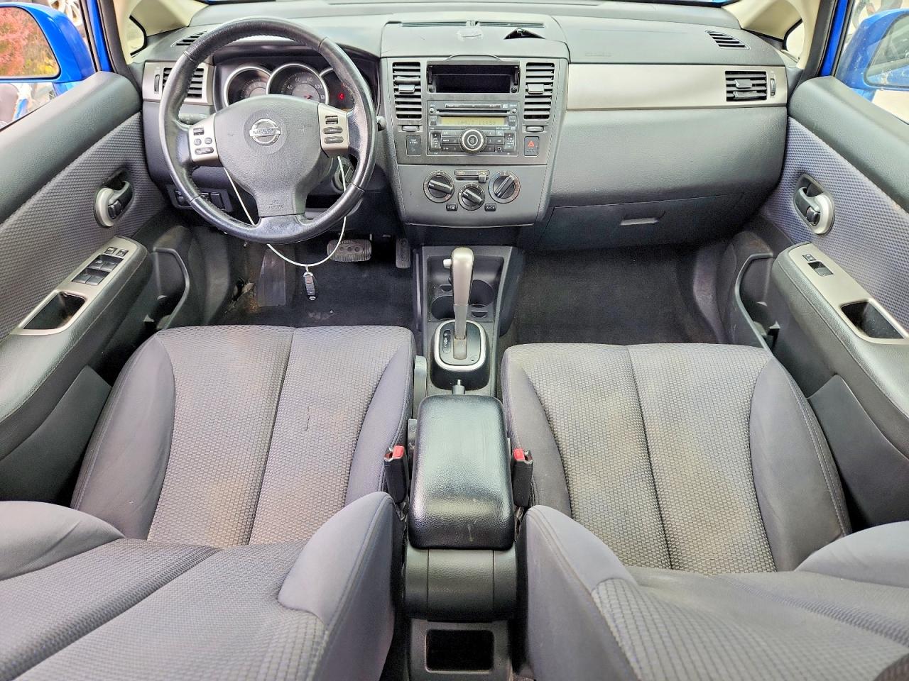 Nissan Versa 1.8 S