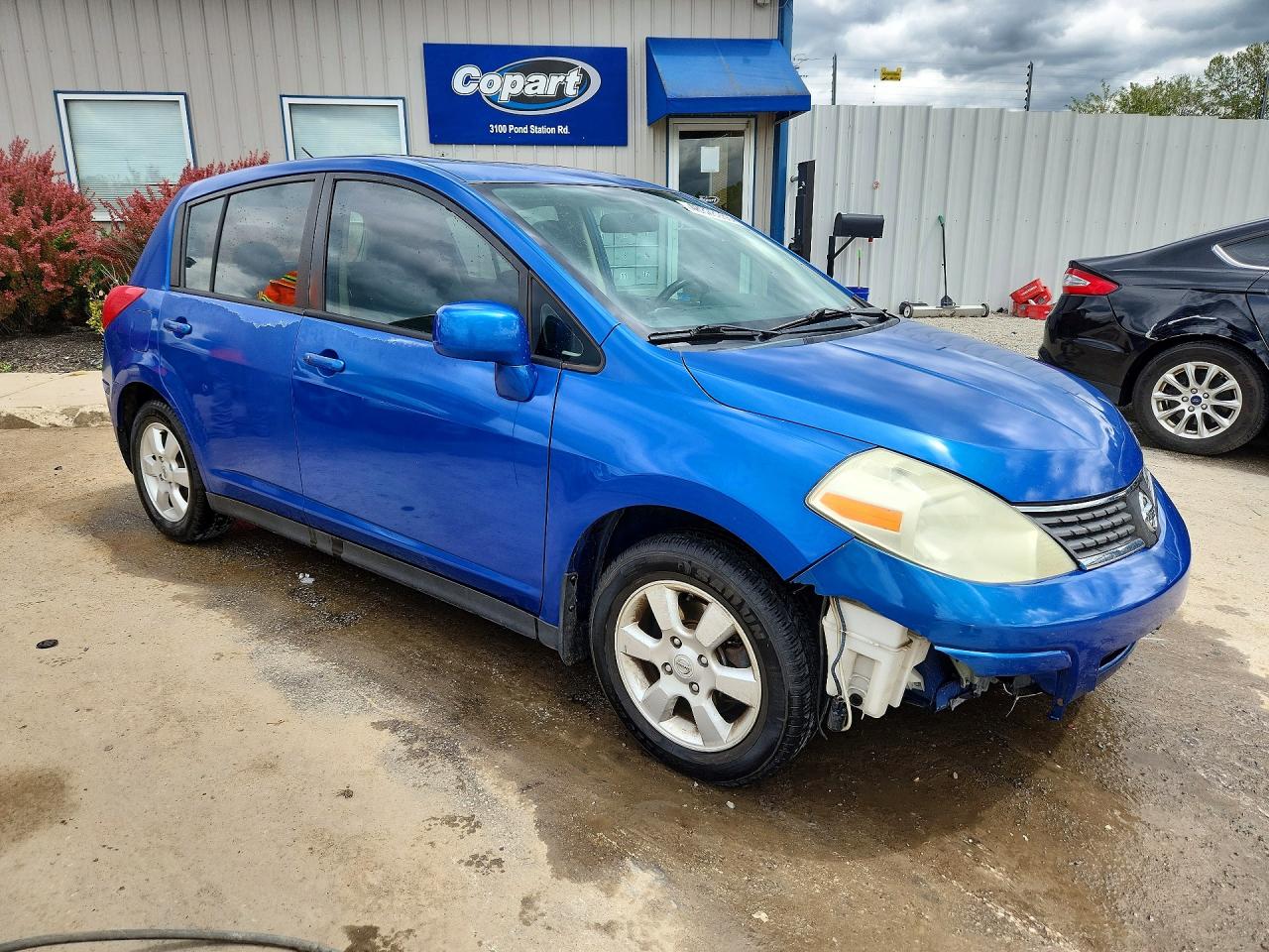 Nissan Versa 1.8 S