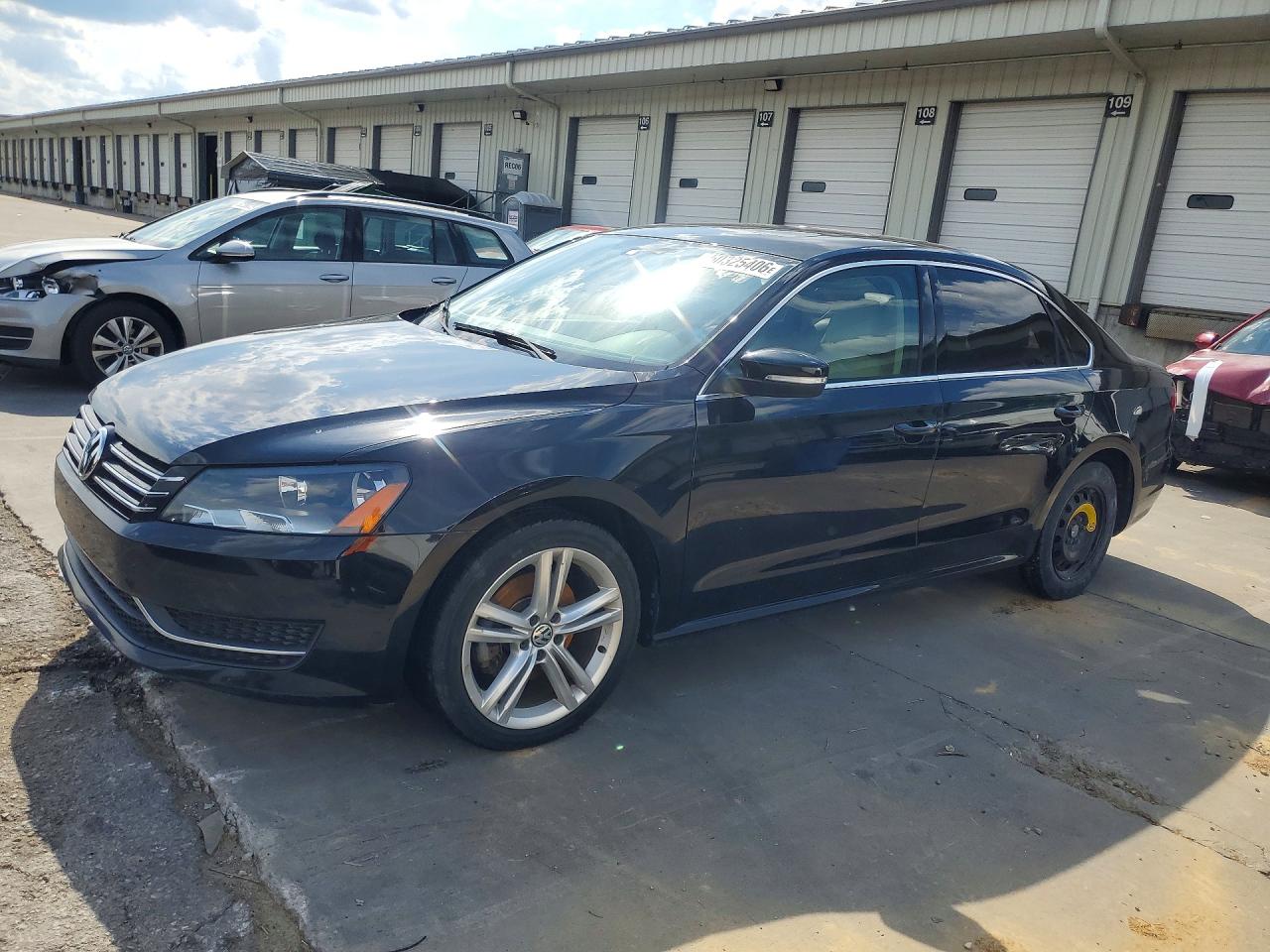 Salvage Volkswagen Passat Image
