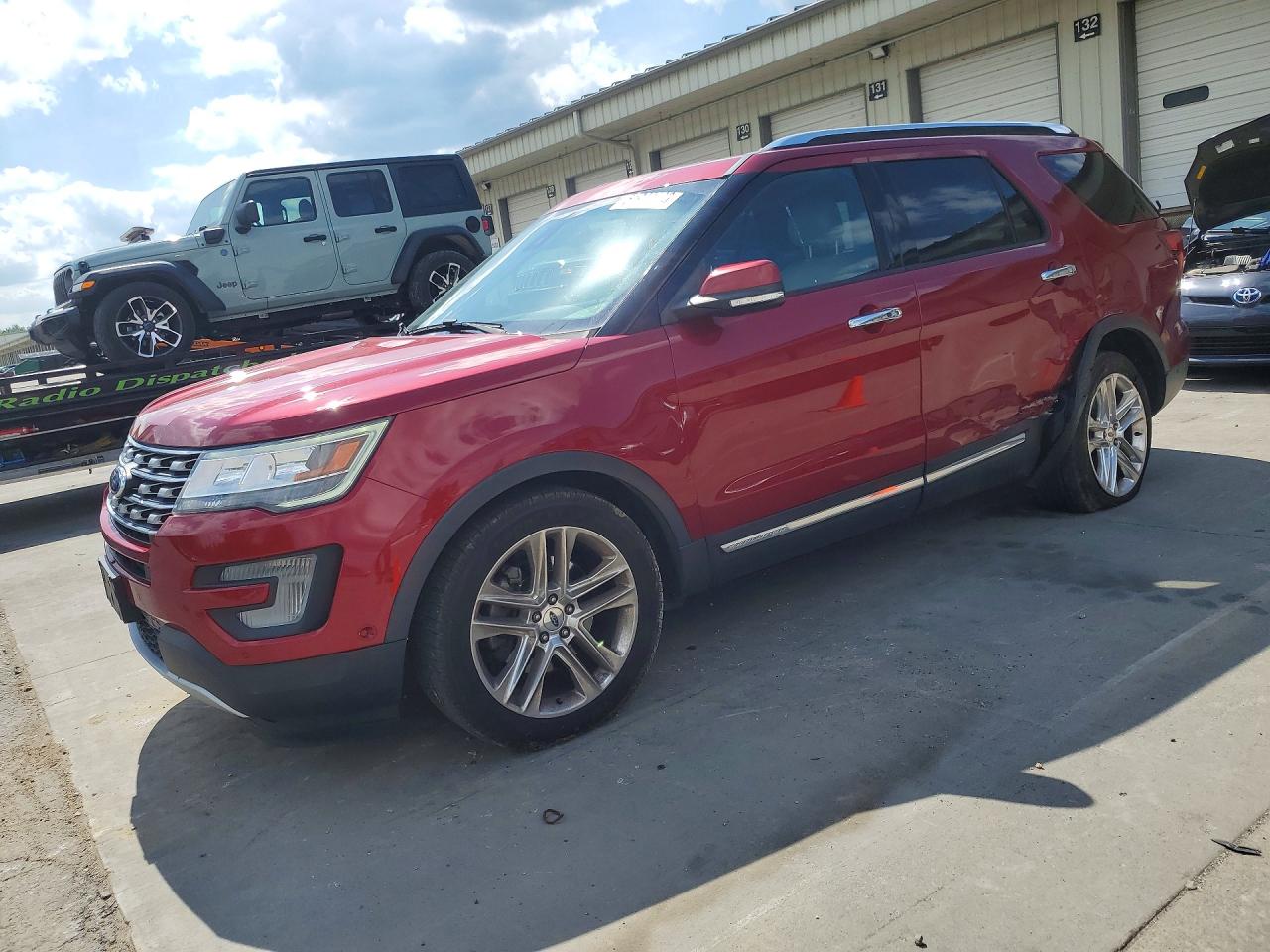 Salvage Ford Explorer Image
