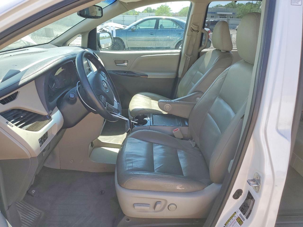 Toyota Sienna Xle Premium 8-passenger