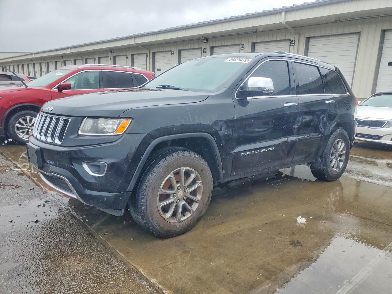 Salvage Jeep Cherokee Image