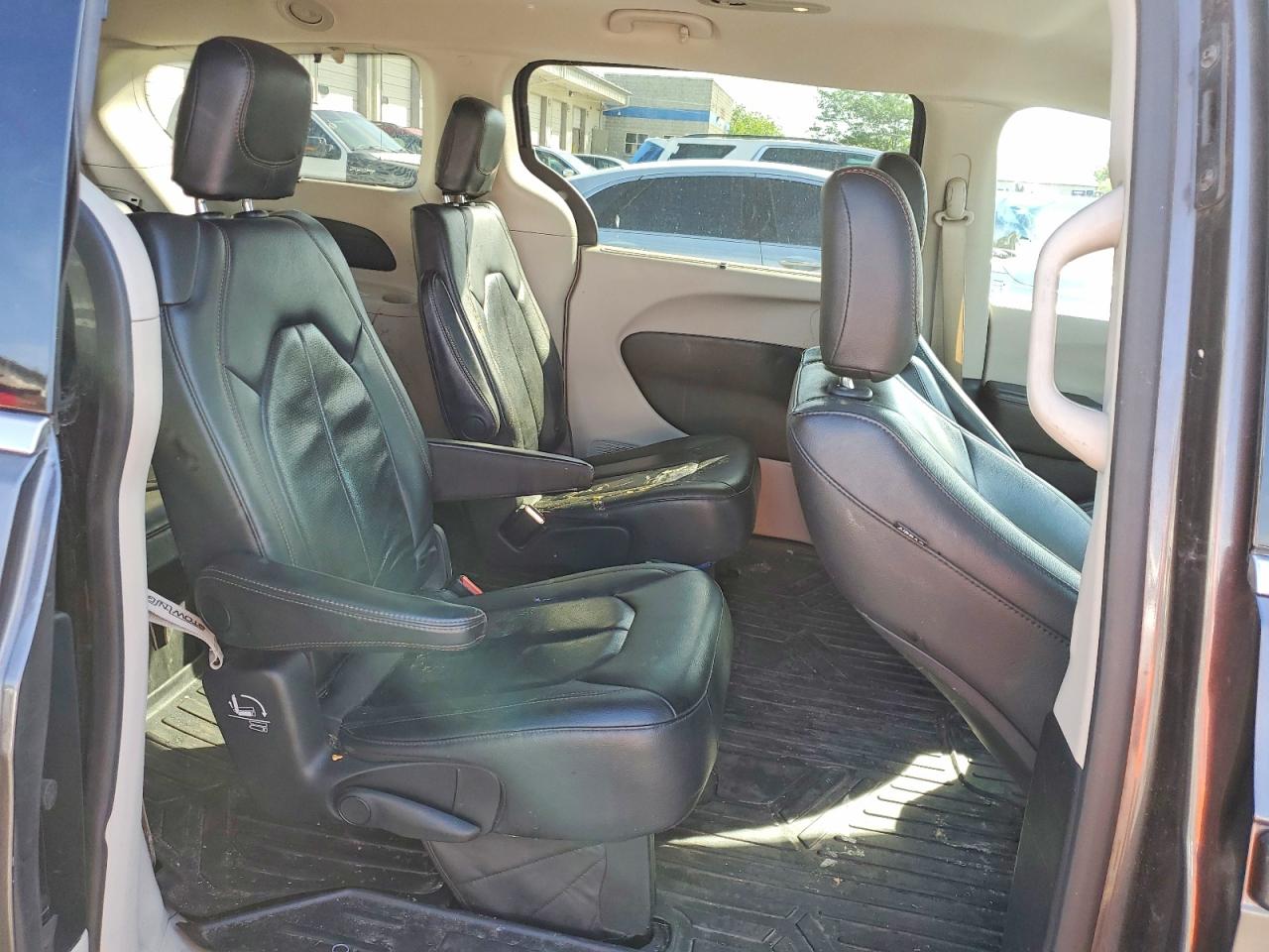 Chrysler Pacifica Touring L