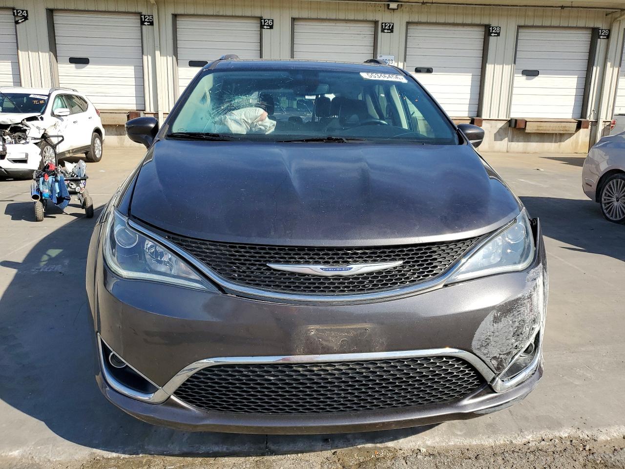 Chrysler Pacifica Touring L