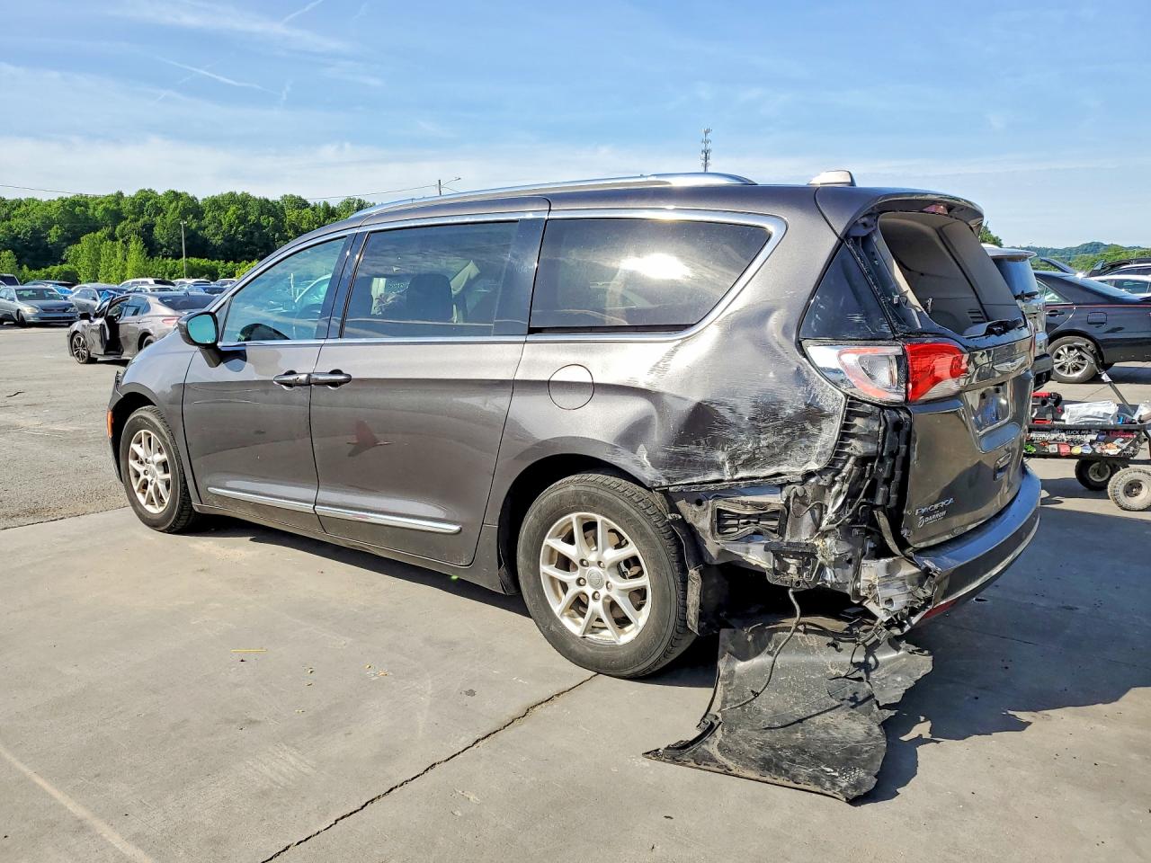Chrysler Pacifica Touring L