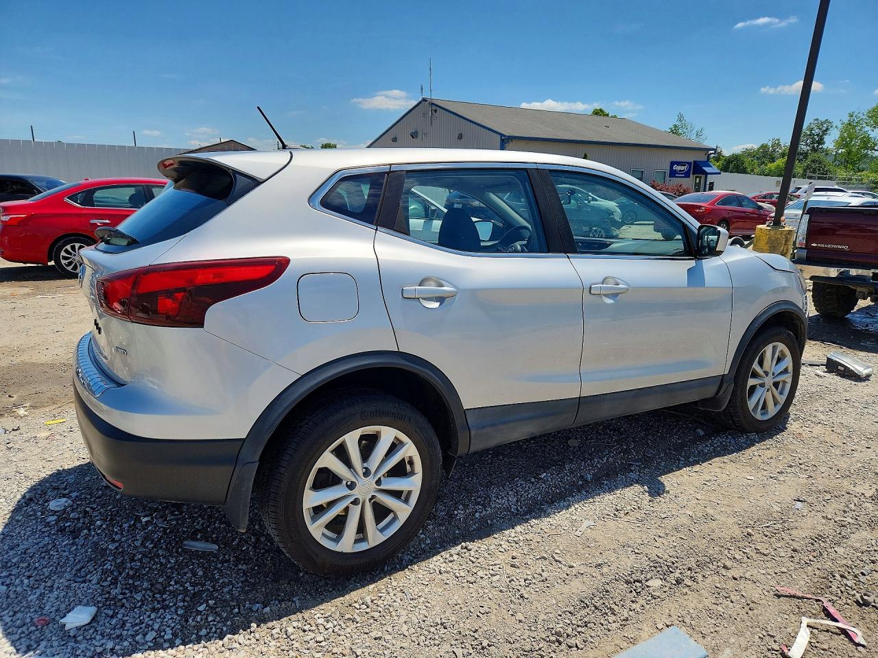 Nissan Rogue S