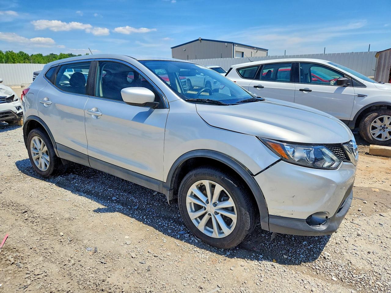 Nissan Rogue S