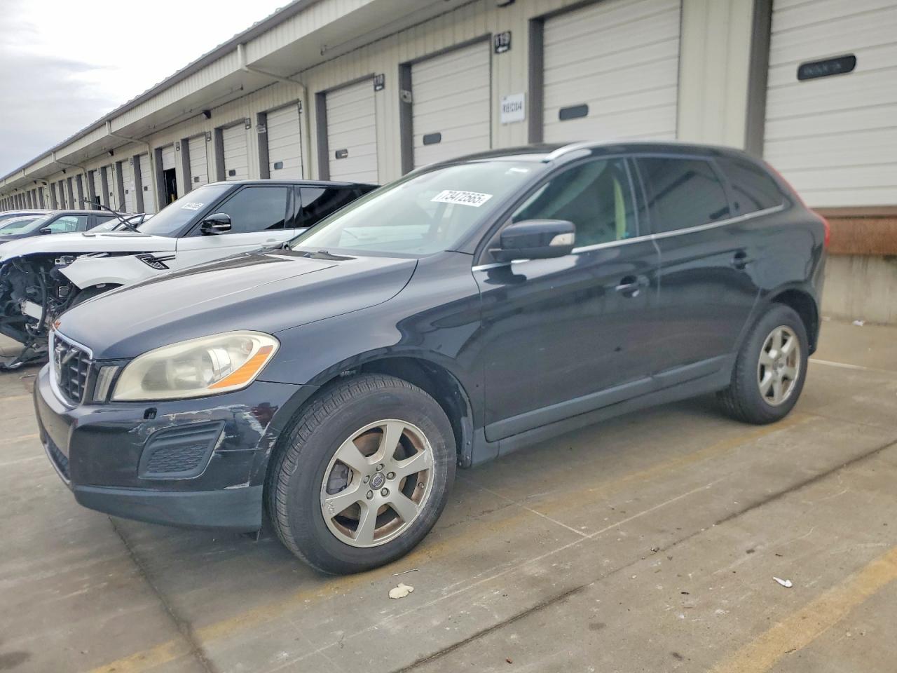 Salvage Volvo XC60 Image