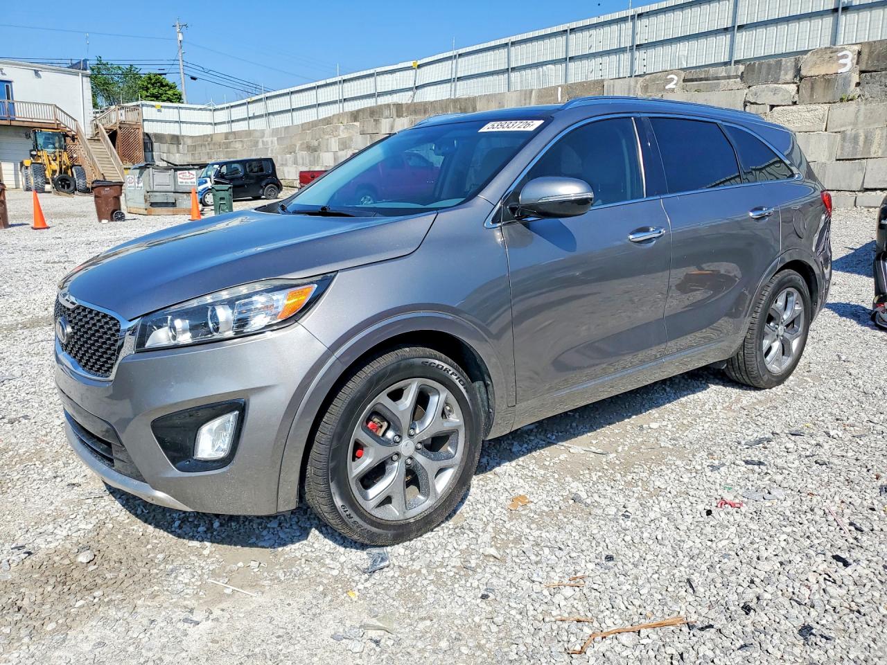 Salvage Kia Sorento Image