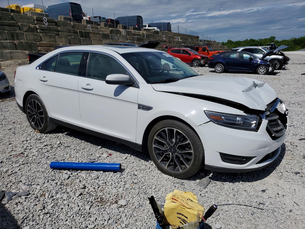 Ford Taurus Sel