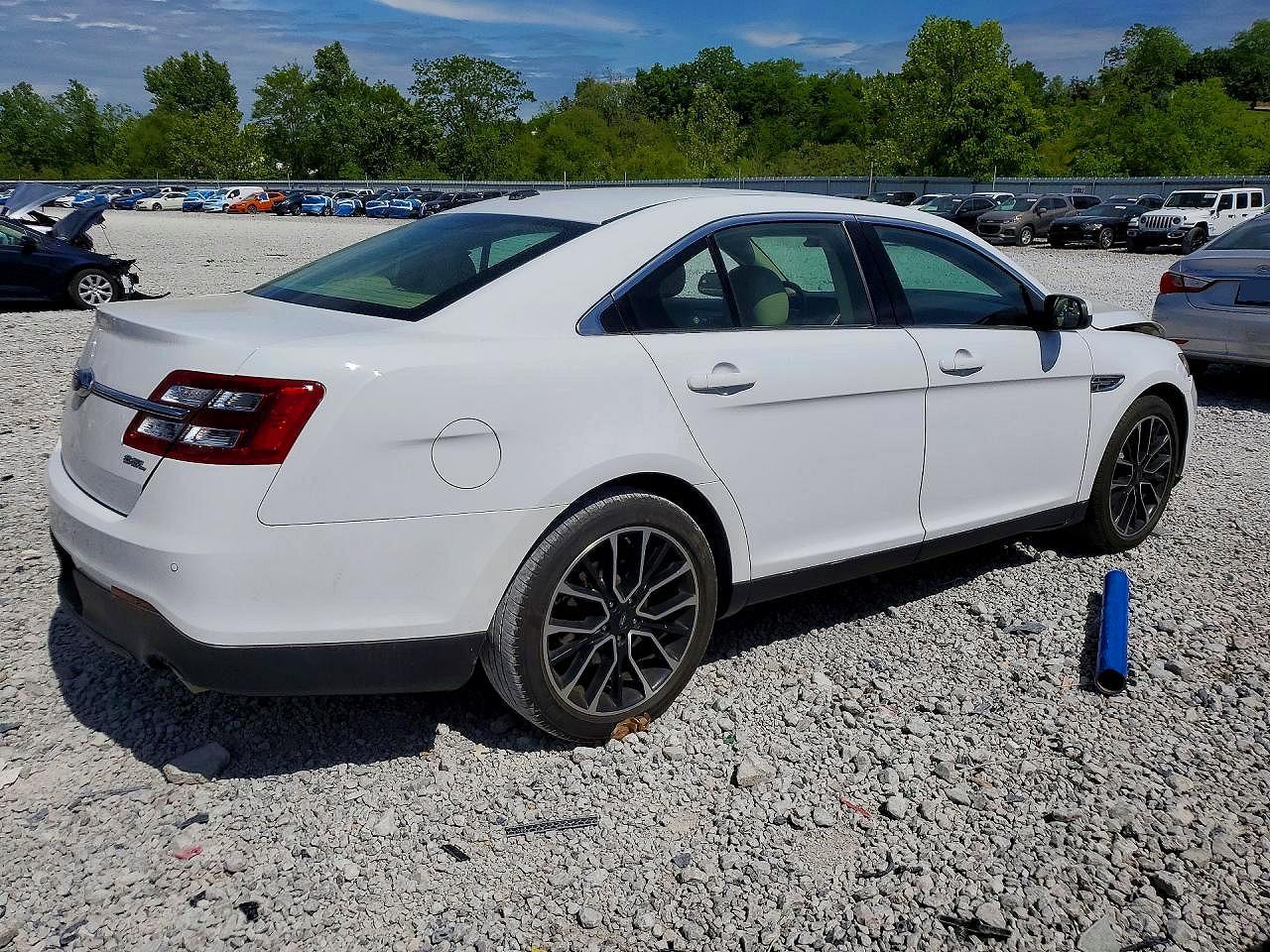 Ford Taurus Sel
