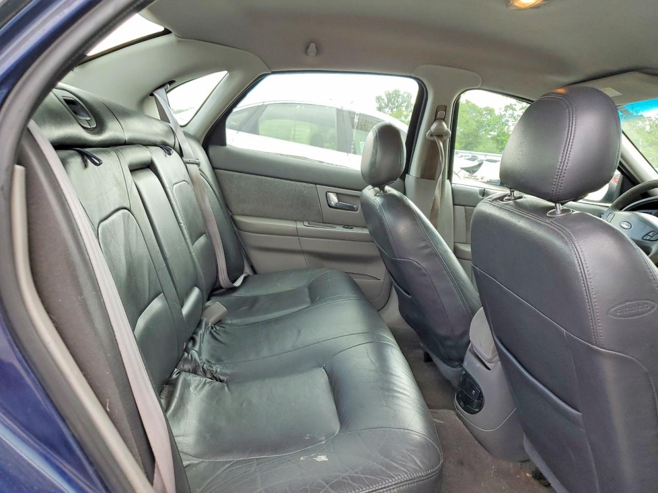 Ford Taurus Ses