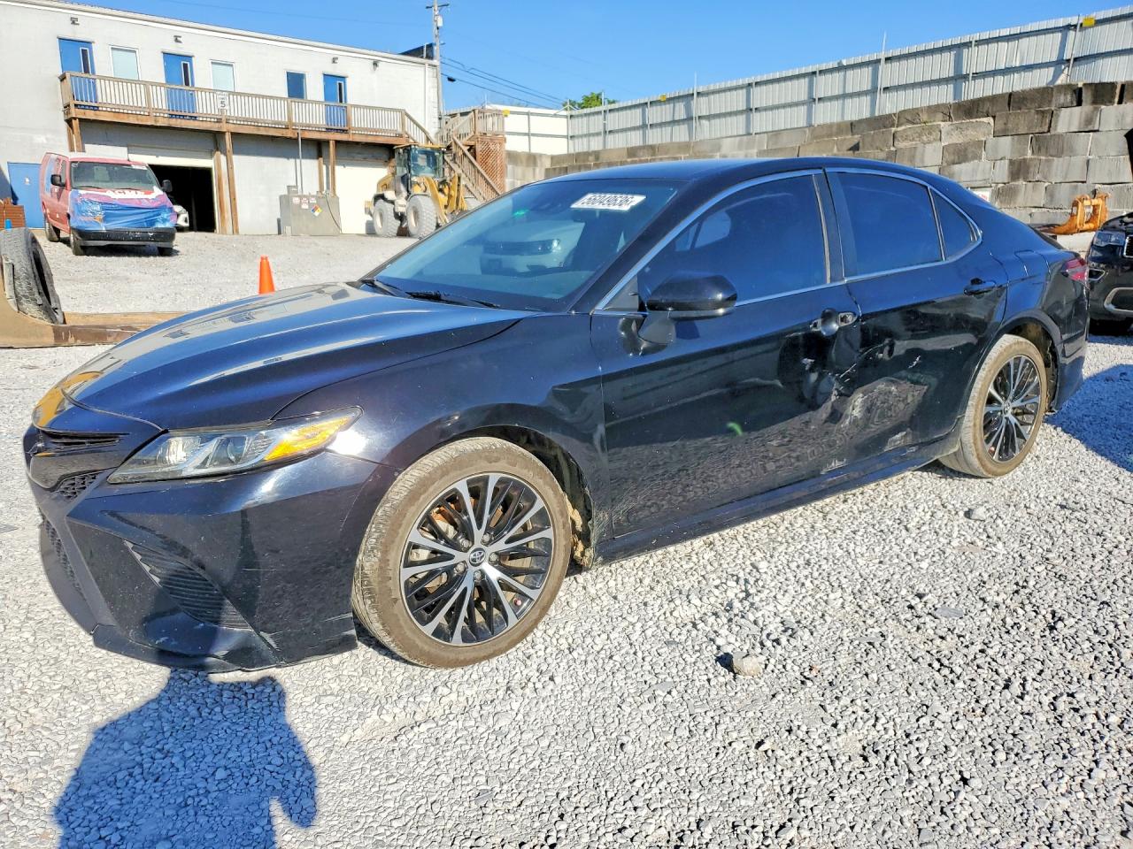 Salvage Toyota Camry Image