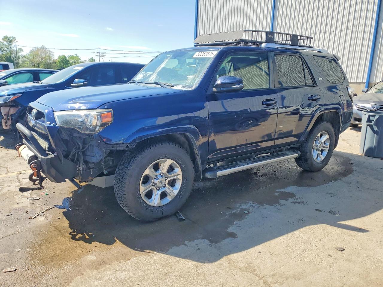 Salvage Toyota 4Runner Image