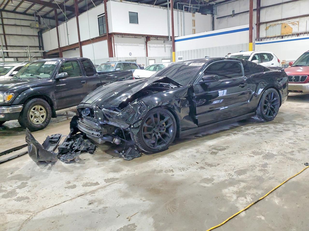 Salvage Ford Mustang Image
