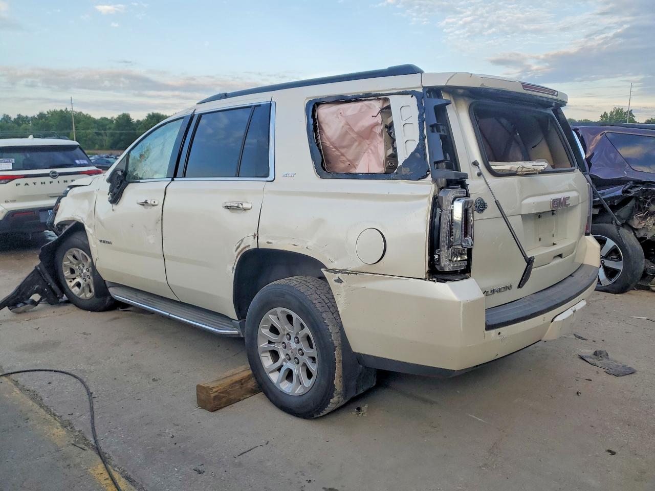GMC Yukon Slt