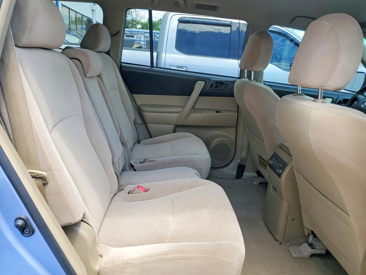Toyota Highlander Base