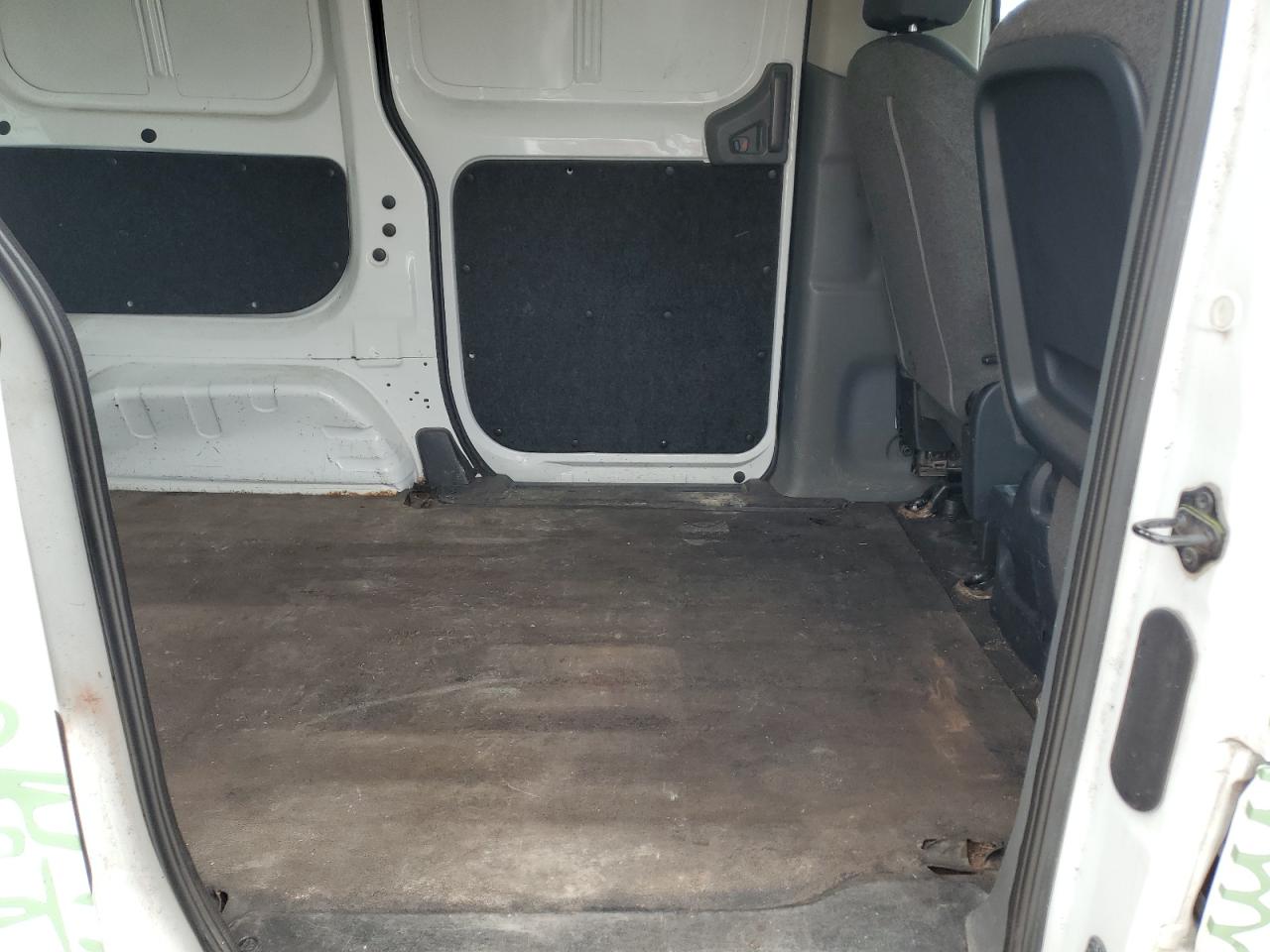 Nissan Nv S