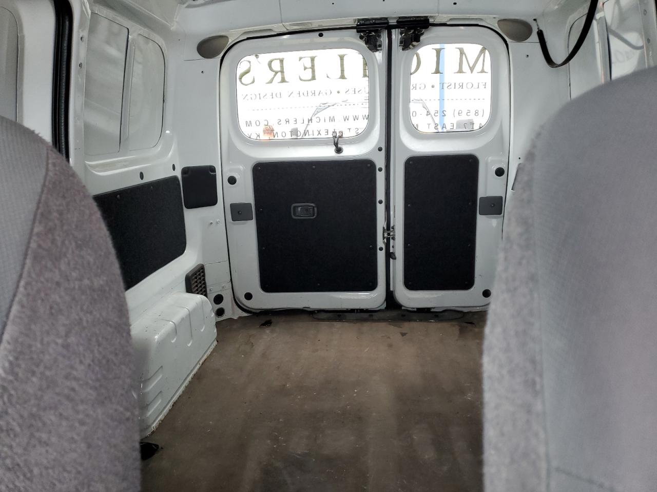 Nissan Nv S