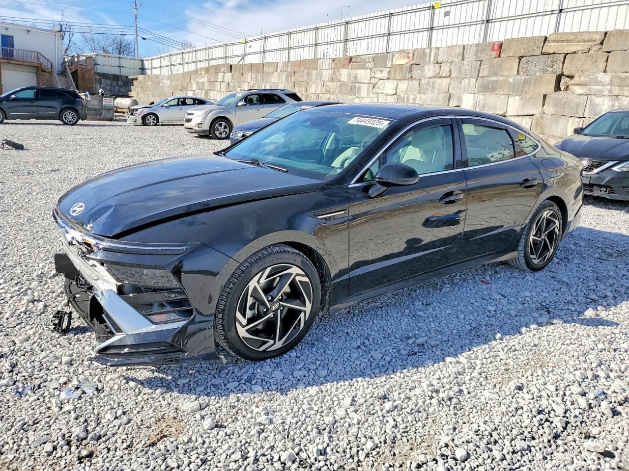 Salvage Hyundai SONATA Image