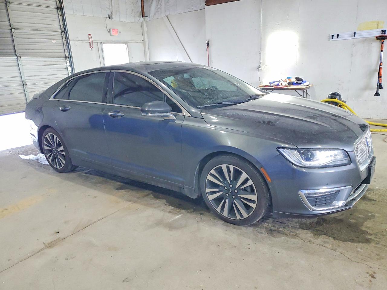 Lincoln MKZ Reserve