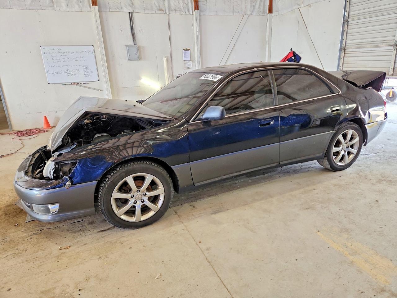 Salvage Lexus Es Image