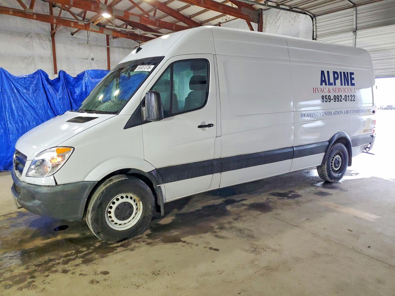 Salvage Mercedes-Benz Sprinter Image