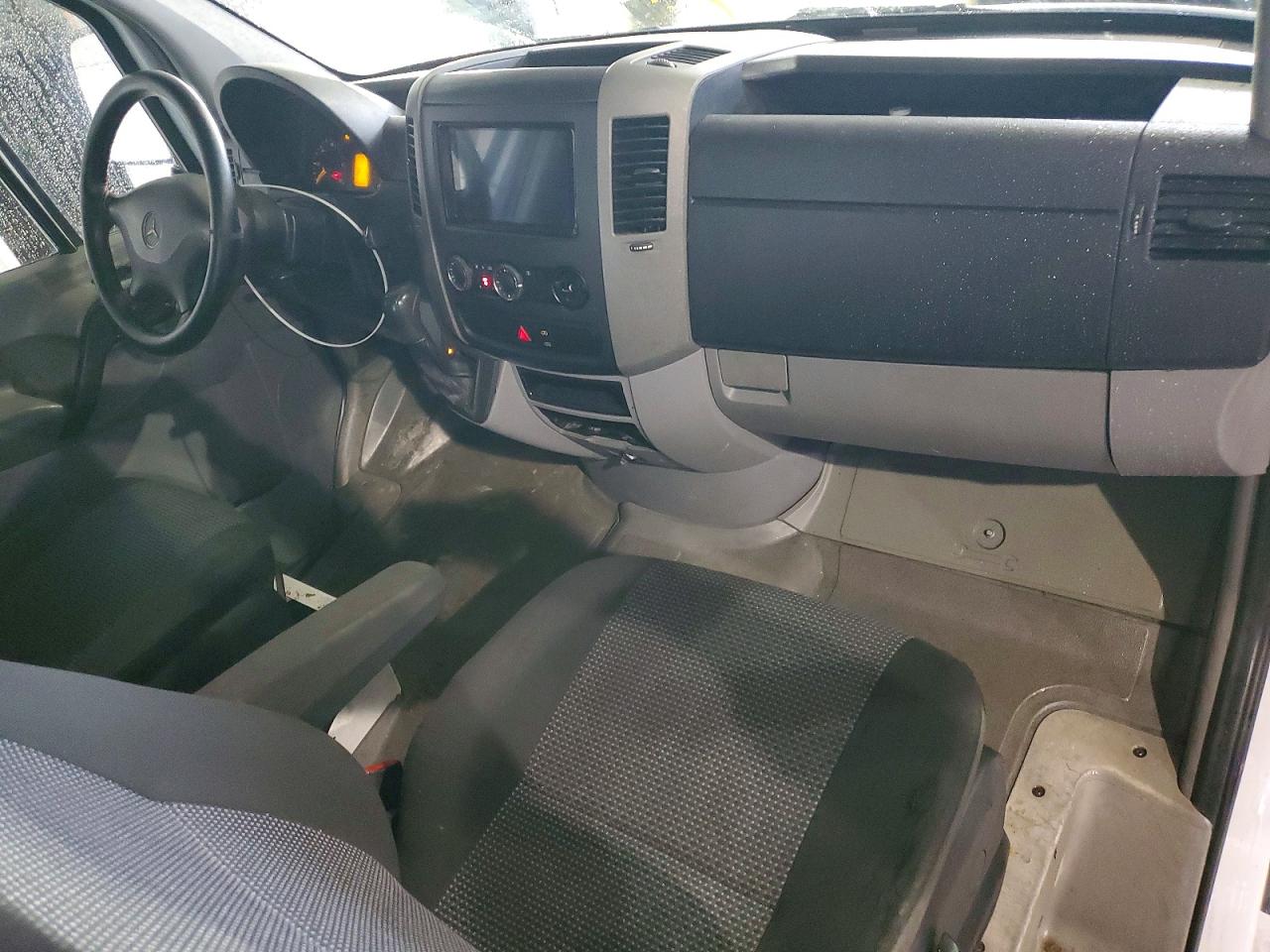 Mercedes-Benz Sprinter 2500