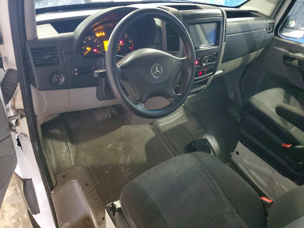 Mercedes-Benz Sprinter 2500