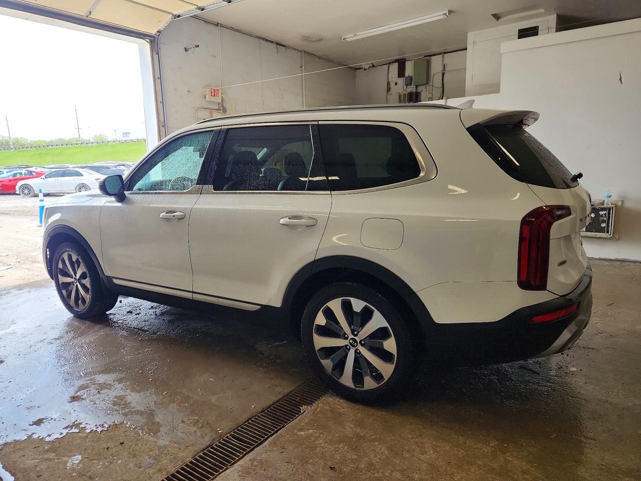 Kia Telluride S