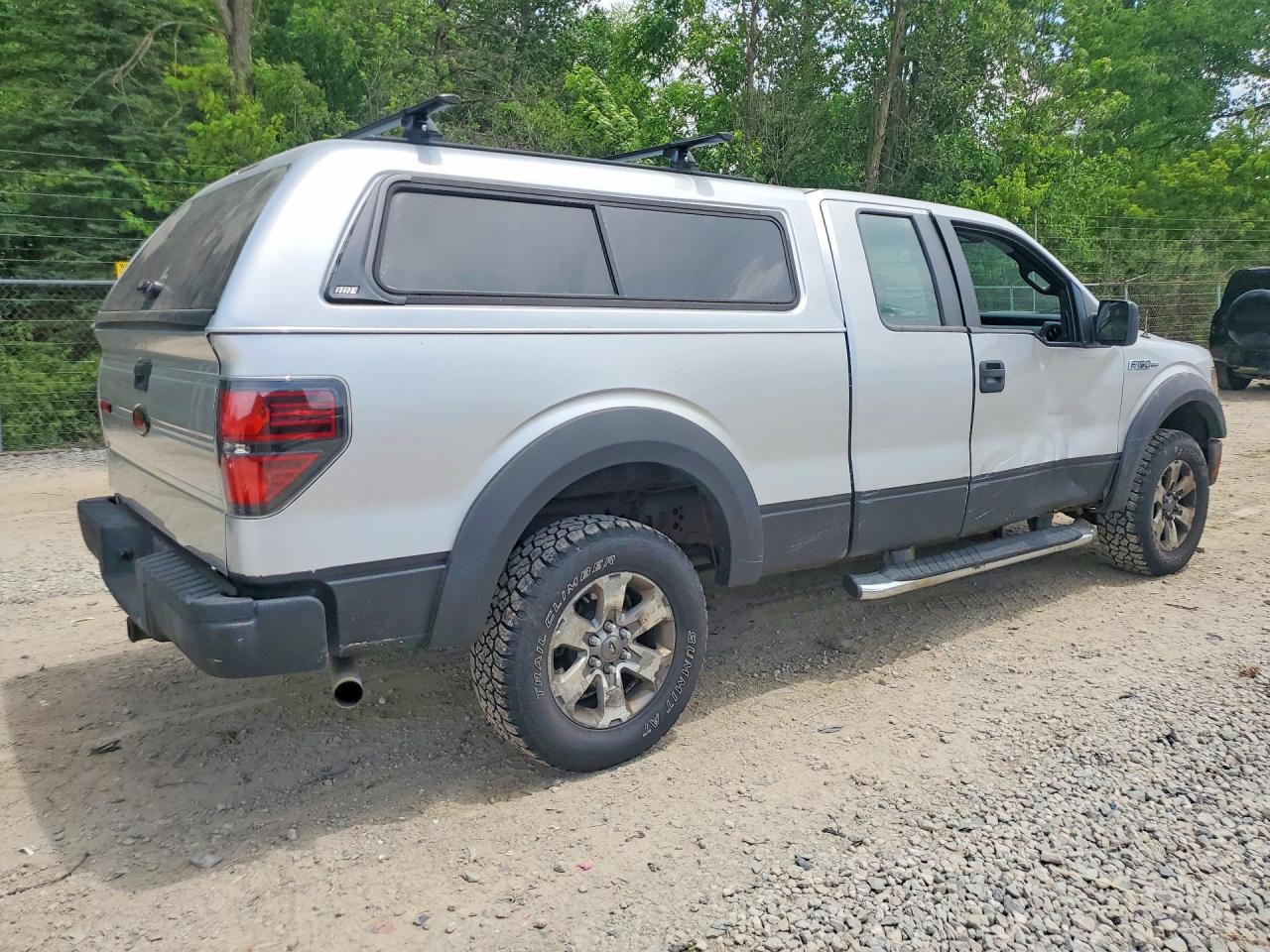 Ford F-150 Super Cab