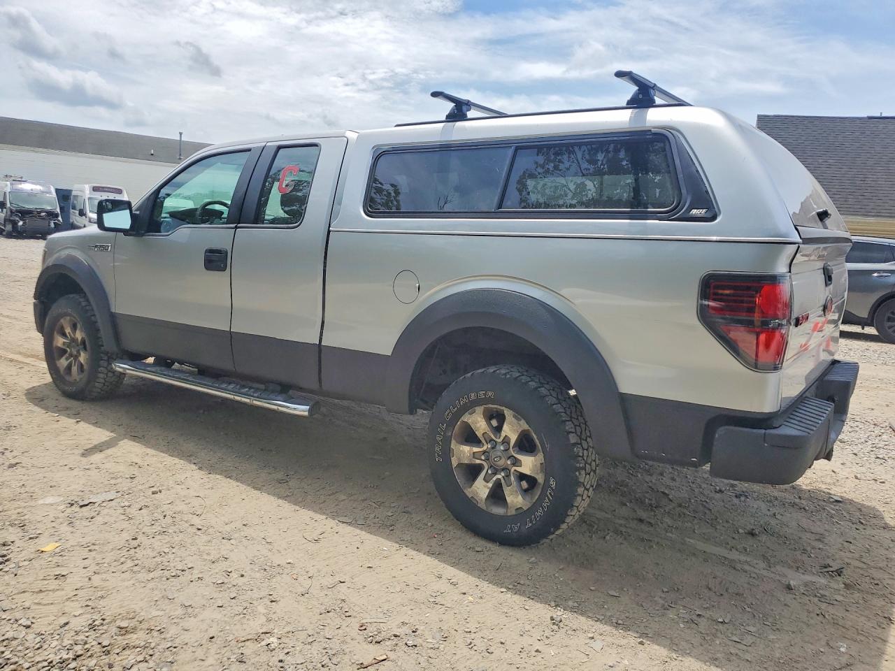 Ford F-150 Super Cab