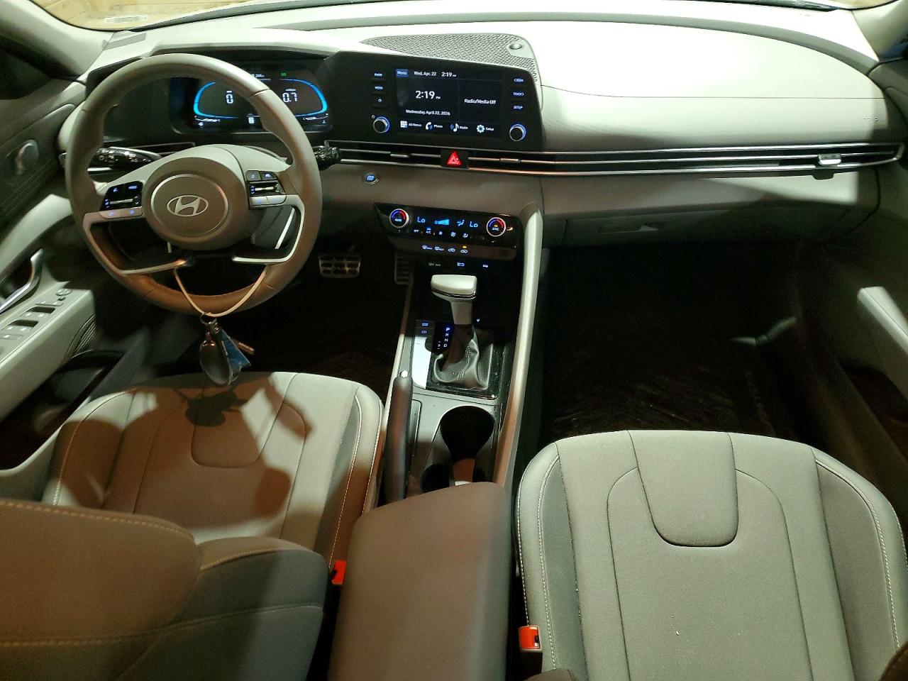 Hyundai ELANTRA Sel Sport